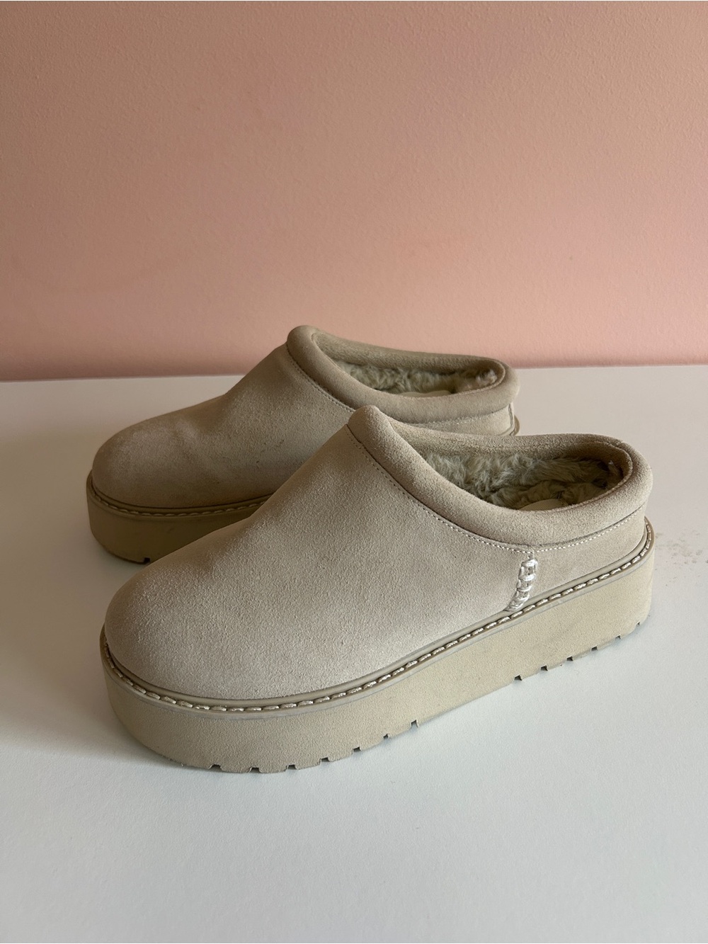 Stradivarius Cream Faux-Suede Platform Mules with Faux-Fur Lining